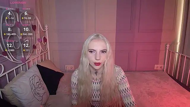 Snapshot of AnneTenet chatting on 02/13/25, 10:23 AnneTenet online show from 02/13/25, 10:23