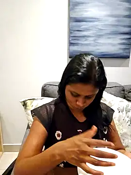 Snapshot of Sensual_indian7 chatting on 02/18/25, 04:48 Sensual indian7 online show from 02/18/25, 04:48