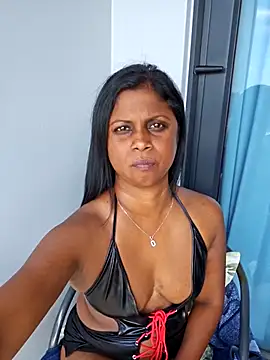 Snapshot of Sensual_indian7 chatting on 03/03/25, 10:49 Sensual indian7 online show from 03/03/25, 10:49