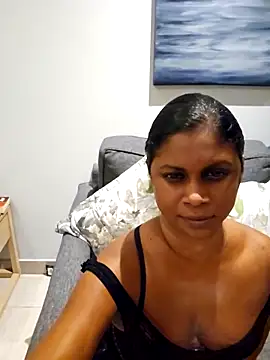 Snapshot of Sensual_indian7 chatting on 03/06/25, 07:43 Sensual indian7 online show from 03/06/25, 07:43