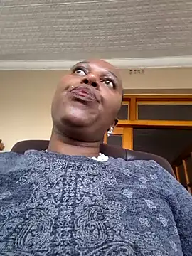 YourDreamLady22 online show from 02/04/25, 12:44