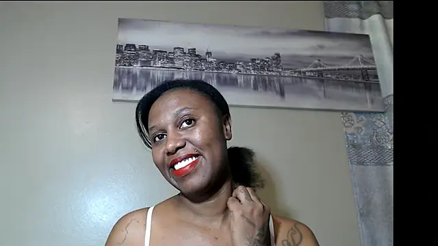Snapshot of YourDreamLady22 chatting on 11/22/25, 08:46 YourDreamLady22 online show from 11/22/25, 08:46