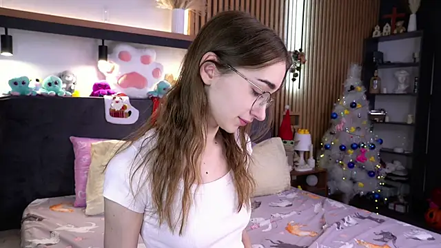 PollyBeev online show from 11/29/25, 07:22