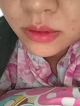 girldam95 online show from 12/15/25, 04:39