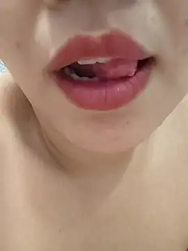 girldam95 online show from 12/21/25, 10:44