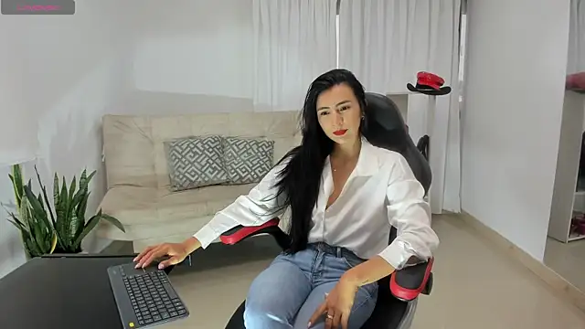 coniie jhons online show from 02/13/26, 12:45