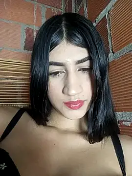 Snapshot of Julix_A chatting on 01/19/25, 07:46 Julix A online show from 01/19/25, 07:46