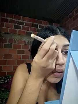 Julix A online show from 12/18/25, 11:55