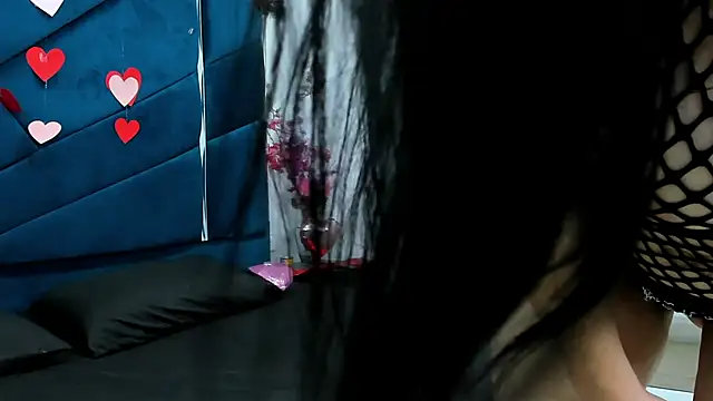 Snapshot of Giorgina_Simons chatting on 02/13/25, 01:37 Giorgina Simons online show from 02/13/25, 01:37