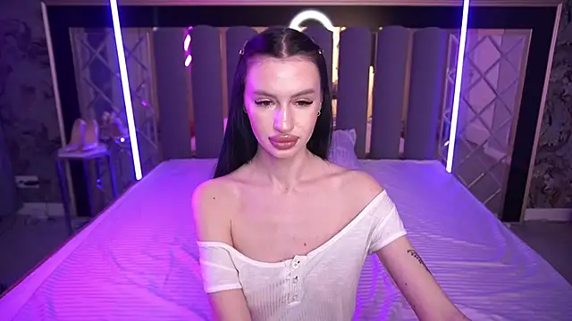 Snow WhiteeeX online show from 03/21/26, 08:19