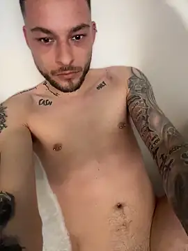 hottwoboys online show from 04/16/26, 05:36