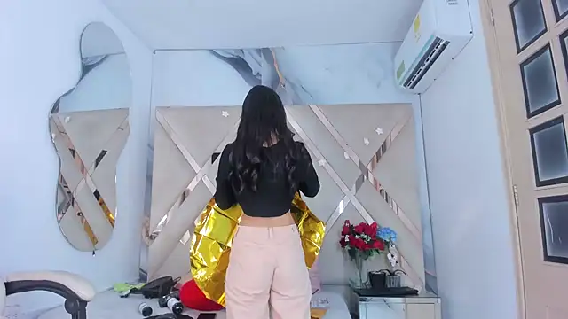 ninaht online show from 09/22/25, 08:55