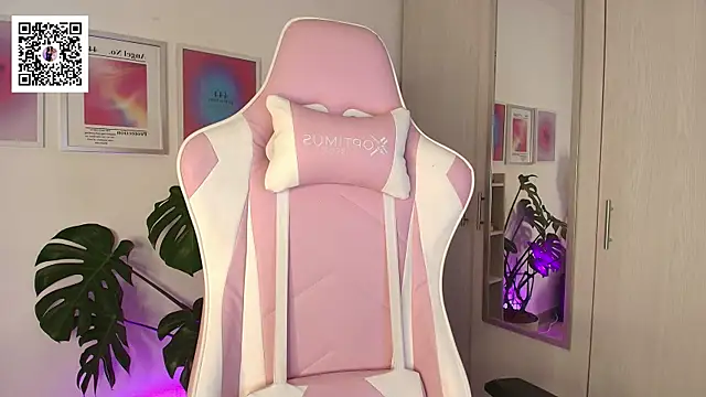 Liujunne2 online show from 09/10/25, 11:49