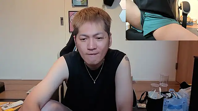 Snapshot of kensnb chatting on 07/21/26, 08:33 kensnb online show from 07/21/26, 08:33