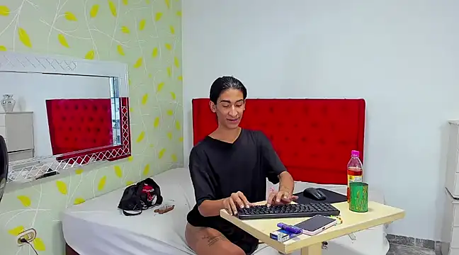 SofiaNaugthyxTS online show from 12/24/24, 12:44