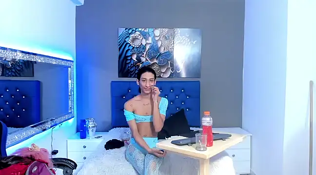 SofiaNaugthyxTS online show from 03/04/25, 09:00