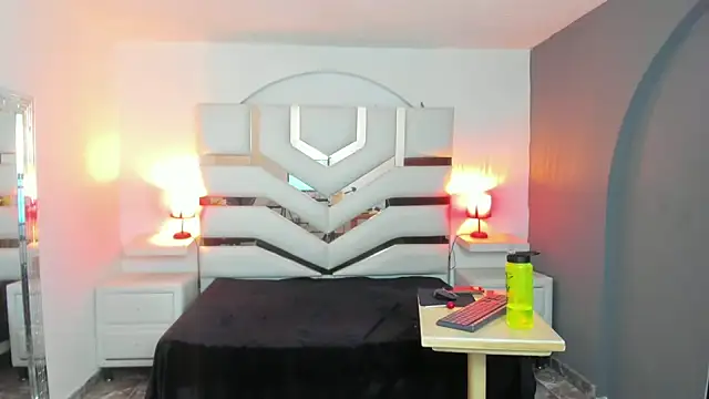 SofiaNaugthyxTS online show from 10/19/25, 02:23