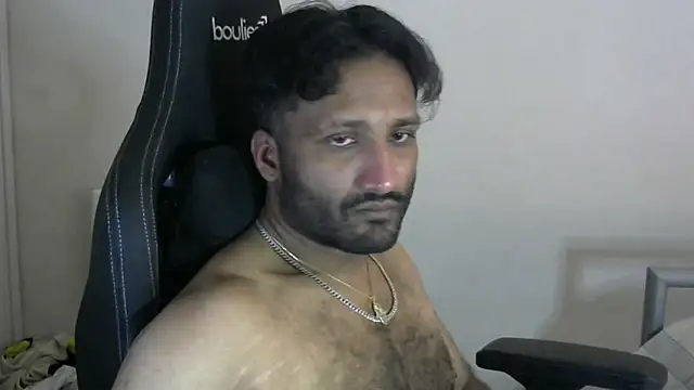 Snapshot of shadthebiguy chatting on 03/14/25, 12:40 shadthebiguy online show from 03/14/25, 12:40