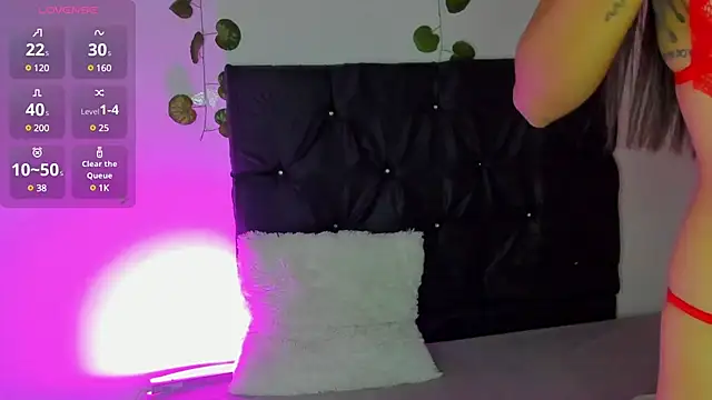 Natasha by online show from 12/20/24, 01:22