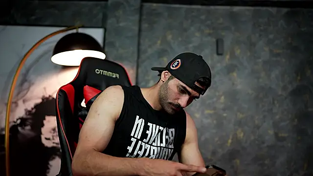 Snapshot of Austin_bolt chatting on 12/07/24, 02:42 Austin bolt online show from 12/07/24, 02:42