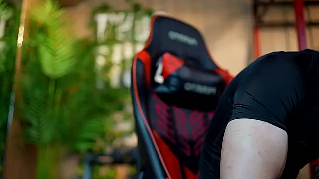 Snapshot of Austin_bolt chatting on 12/13/24, 01:48 Austin bolt online show from 12/13/24, 01:48