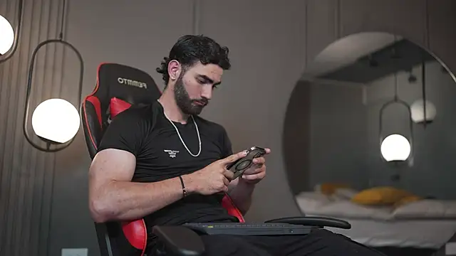 Snapshot of Austin_bolt chatting on 12/26/24, 03:49 Austin bolt online show from 12/26/24, 03:49