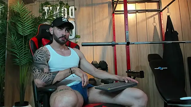 Snapshot of Austin_bolt chatting on 01/07/25, 04:18 Austin bolt online show from 01/07/25, 04:18