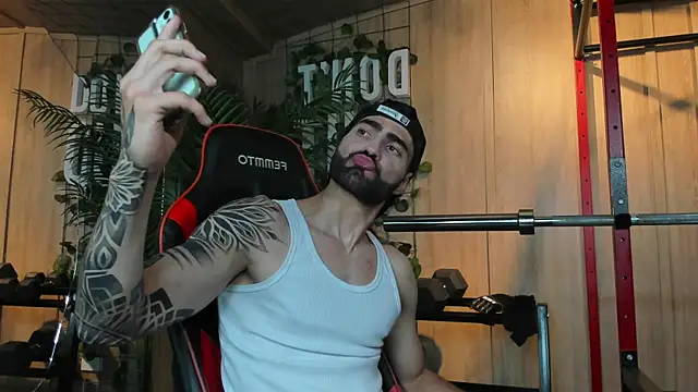 Snapshot of Austin_bolt chatting on 01/21/25, 03:04 Austin bolt online show from 01/21/25, 03:04