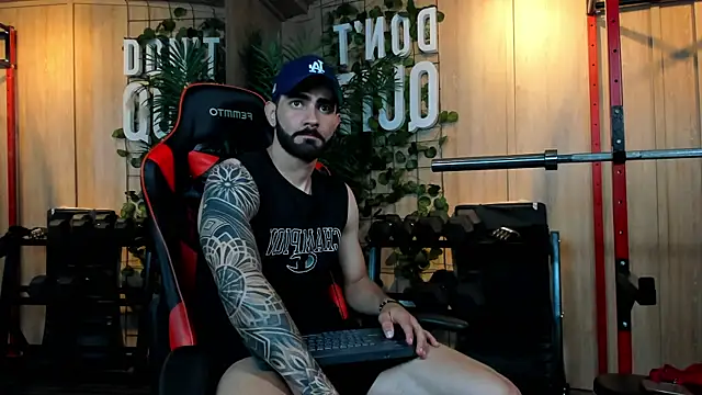 Snapshot of Austin_bolt chatting on 01/24/25, 02:49 Austin bolt online show from 01/24/25, 02:49