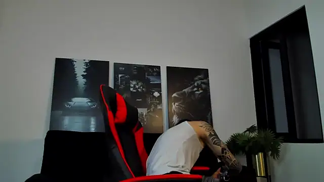 Snapshot of Austin_bolt chatting on 01/29/25, 03:33 Austin bolt online show from 01/29/25, 03:33