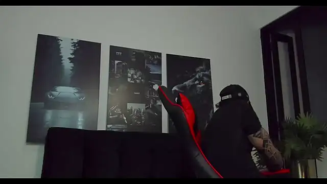 Snapshot of Austin_bolt chatting on 02/01/25, 01:34 Austin bolt online show from 02/01/25, 01:34