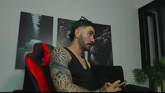 Snapshot of Austin_bolt chatting on 02/05/25, 01:47 Austin bolt online show from 02/05/25, 01:47