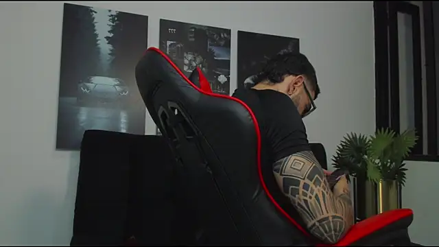 Snapshot of Austin_bolt chatting on 02/08/25, 03:08 Austin bolt online show from 02/08/25, 03:08