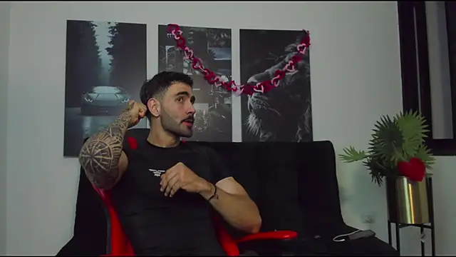 Snapshot of Austin_bolt chatting on 02/15/25, 02:58 Austin bolt online show from 02/15/25, 02:58