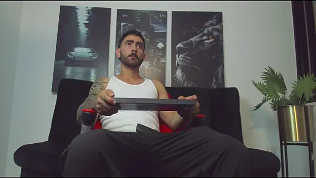 Snapshot of Austin_bolt chatting on 03/08/25, 02:34 Austin bolt online show from 03/08/25, 02:34