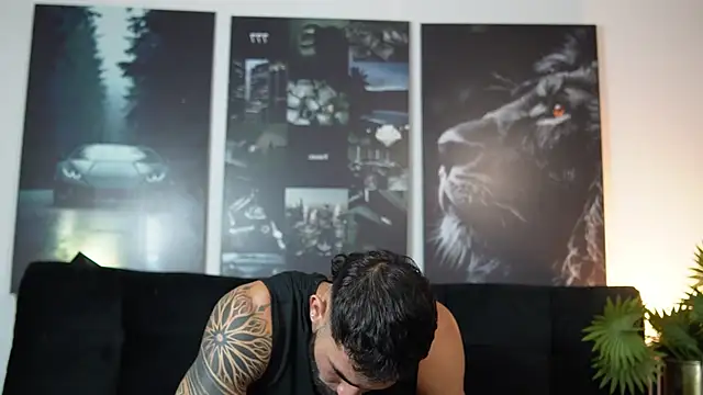 Snapshot of Austin_bolt chatting on 10/07/25, 02:42 Austin bolt online show from 10/07/25, 02:42