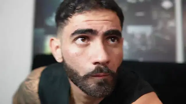 Snapshot of Austin_bolt chatting on 10/09/25, 02:31 Austin bolt online show from 10/09/25, 02:31