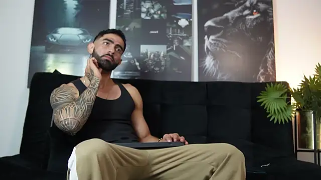 Snapshot of Austin_bolt chatting on 10/11/25, 01:49 Austin bolt online show from 10/11/25, 01:49