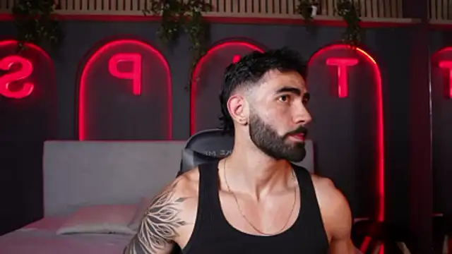 Snapshot of Austin_bolt chatting on 10/21/25, 02:23 Austin bolt online show from 10/21/25, 02:23