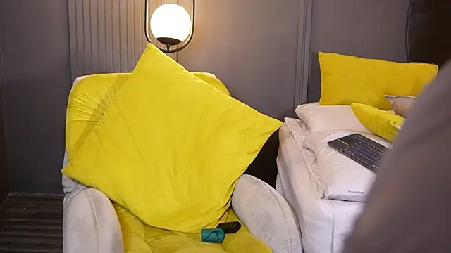 Austin bolt online show from 04/18/26, 01:53