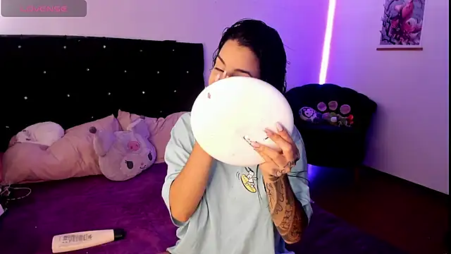 Alice woodville online show from 12/11/24, 08:07