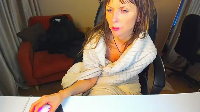 Elizabe th online show from 01/22/25, 07:03