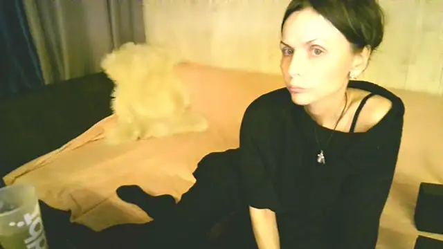 Elizabe th online show from 10/18/25, 08:42