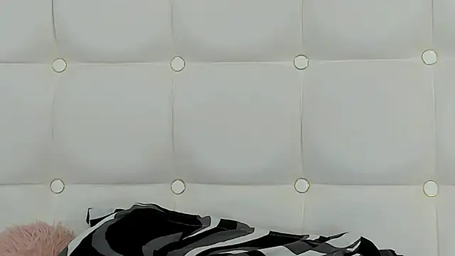 MelanieBrownn online show from 03/13/25, 07:28