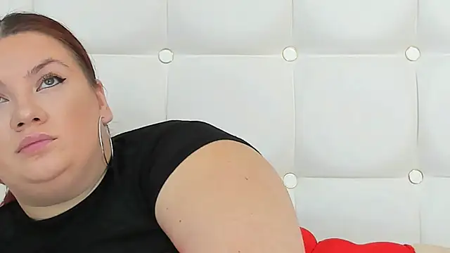 MelanieBrownn online show from 03/18/25, 09:52