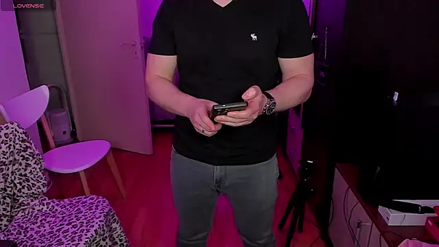 Michael Wolfborn online show from 04/21/26, 02:45