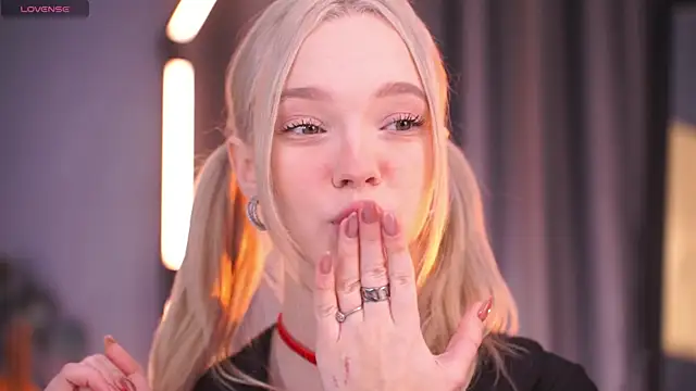  AlinaBailey online show from 12/02/25, 07:36