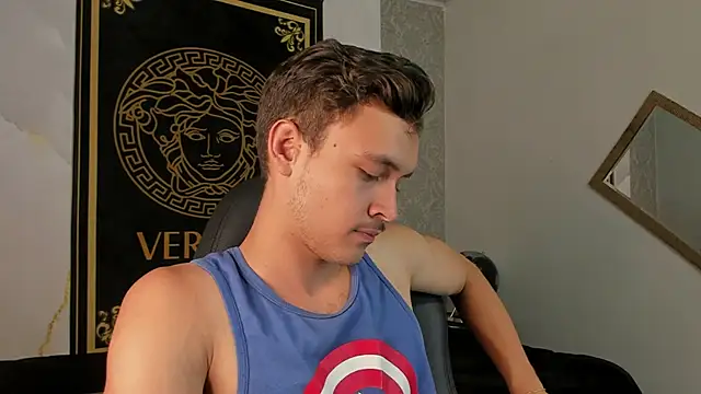 Snapshot of Desmon_Clark chatting on 01/06/25, 11:20 Desmon Clark online show from 01/06/25, 11:20