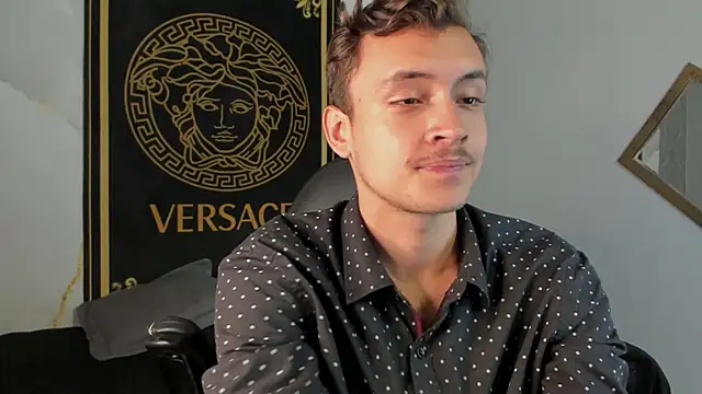 Snapshot of Desmon_Clark chatting on 01/07/25, 10:52 Desmon Clark online show from 01/07/25, 10:52