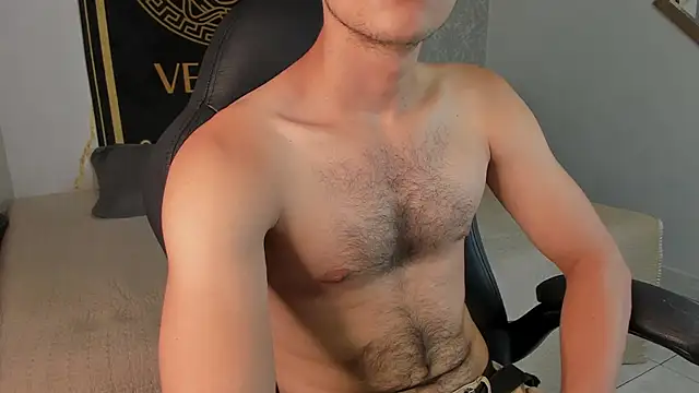 Snapshot of Desmon_Clark chatting on 01/14/25, 10:02 Desmon Clark online show from 01/14/25, 10:02